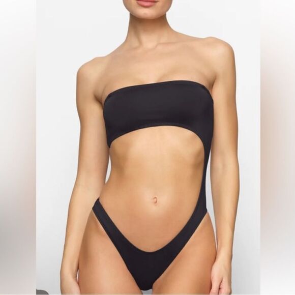 SKIMS STRAPLESS MONOKINI IN ONYX BLACK SIZE 2X NWT - Picture 2 of 10
